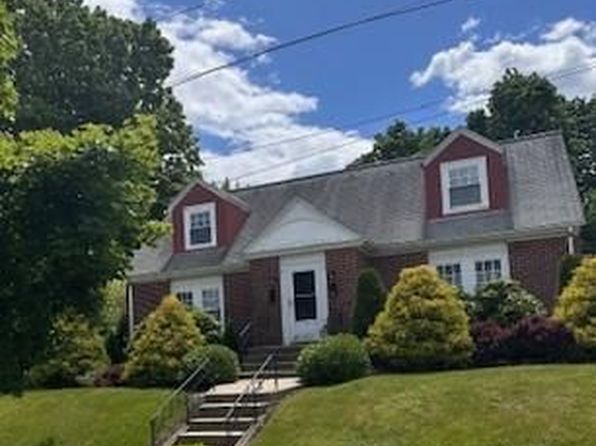 4 Preston Dr