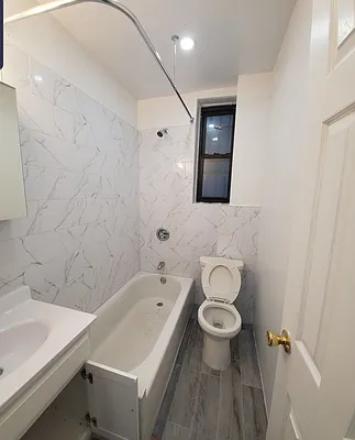 Rented by Delmark Realty LLC | media 10