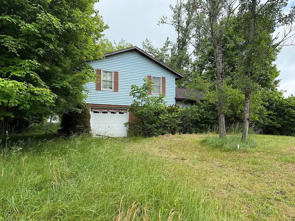 1st image of 60 Deer Creek Dr