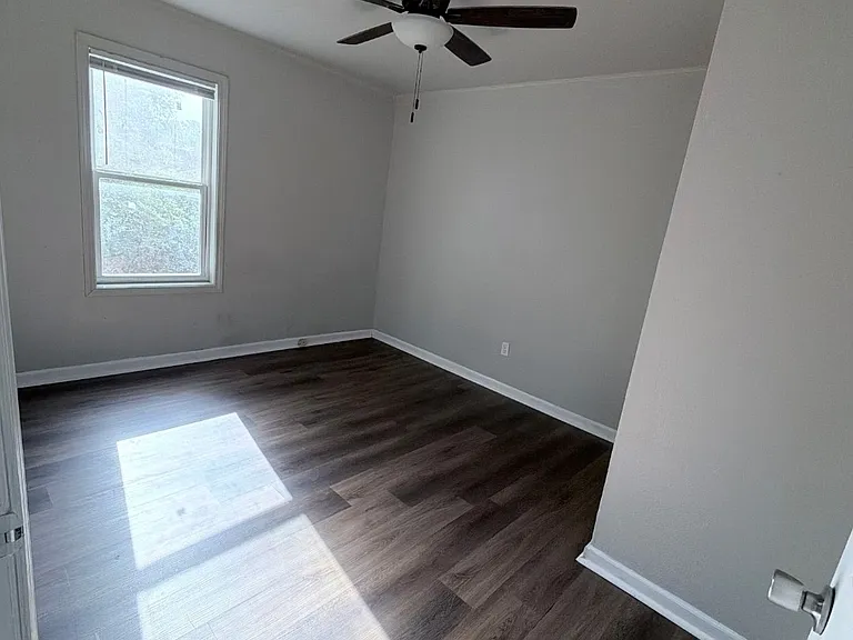 718 & 720 Wilson St #718 — Photo 4
