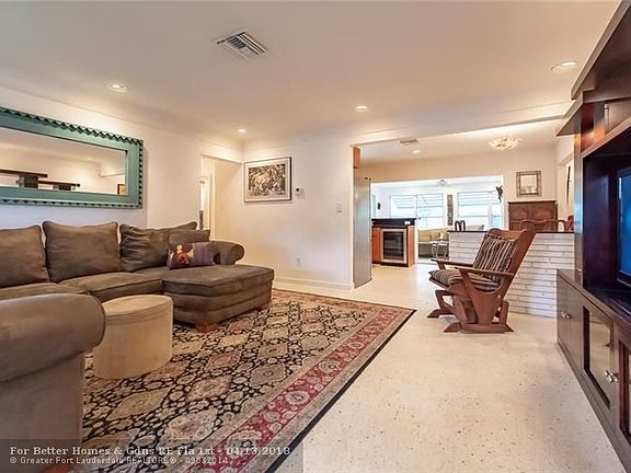 3rd image of 2941 NE 1st Ave