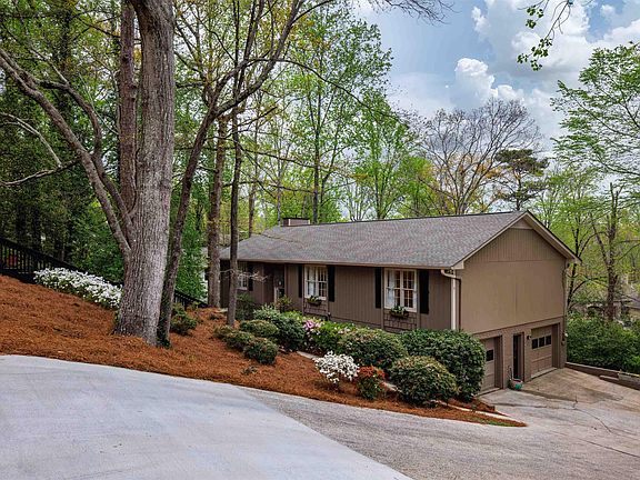 5th image of 3625 Ridgecrest Rd