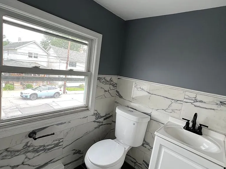 1143 Eynon St — Photo 21
