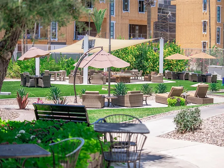 Scottsdale Park Suites — Photo 20