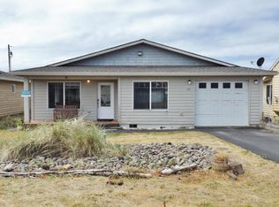 1984 NW Admiralty Cir, Waldport, OR 97394