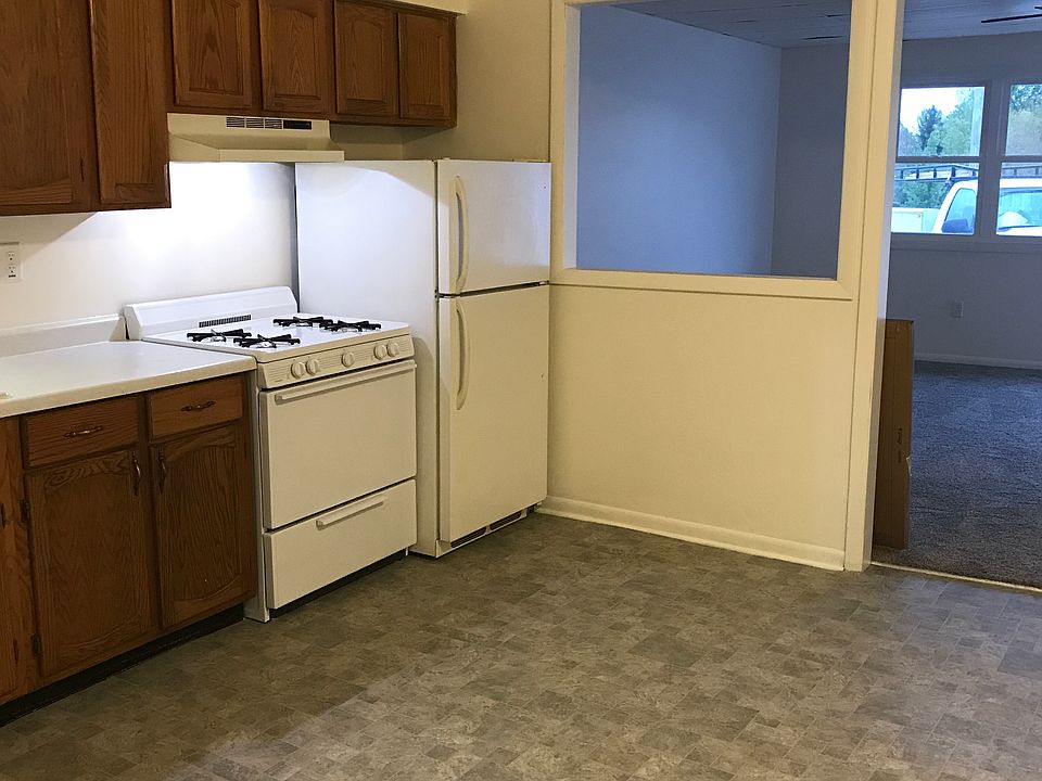 1st image of 121 E Mississippi Ave