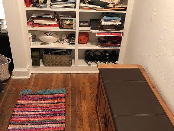 3rd image of 605 N Irving St APT 5