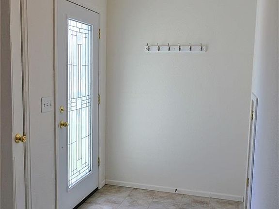 2nd image of 600 Dinwoody Way