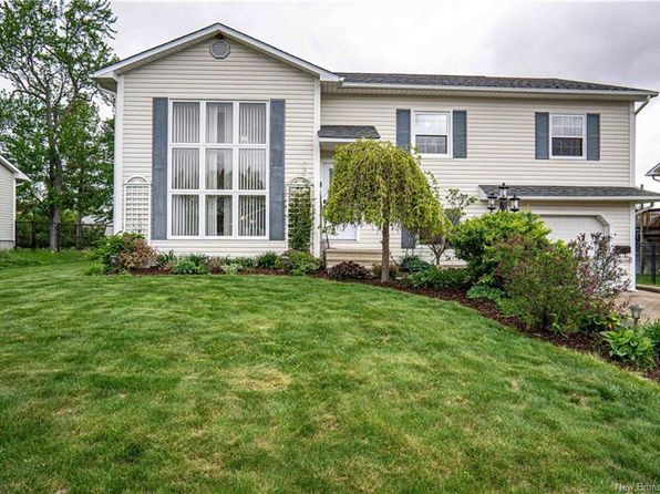 47 Ripley St, Oromocto, NB E2V 4P9