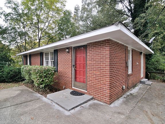3rd image of 162 Scott Dr SE