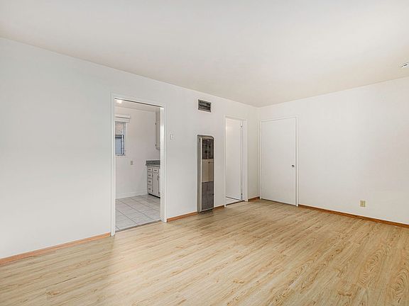 4th image of 2145 Santa Clara Ave #H
