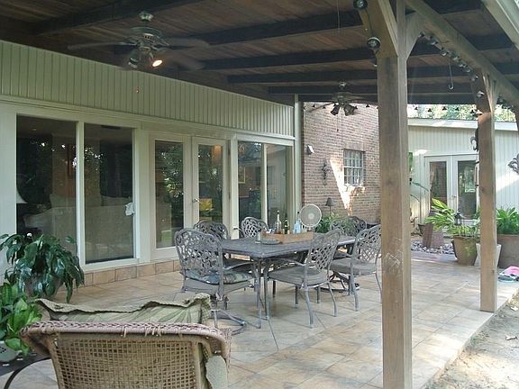 3rd image of 1136 Nugent St