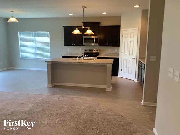 3rd image of 10822 Hunter Lake Ln