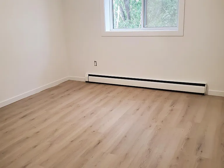387 Edison Ave — Photo 13