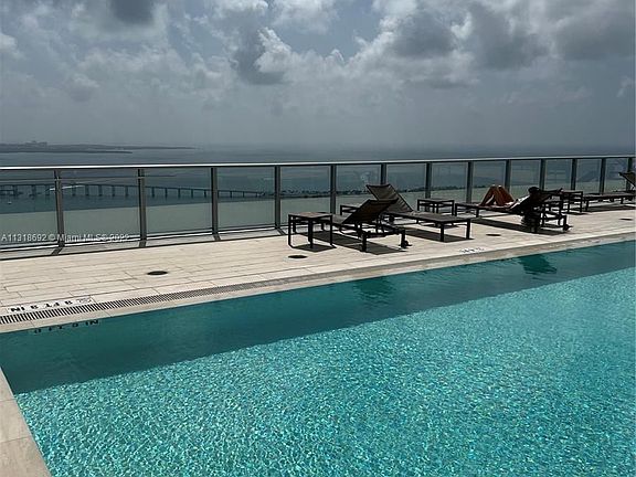 3rd image of 1300 Brickell Bay Dr APT 2401