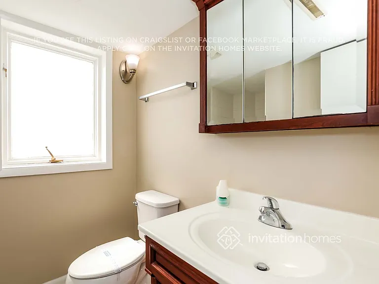 16416 84th Ave — Photo 17