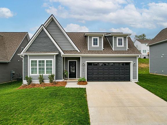 2nd image of 1166 Omaha Cir