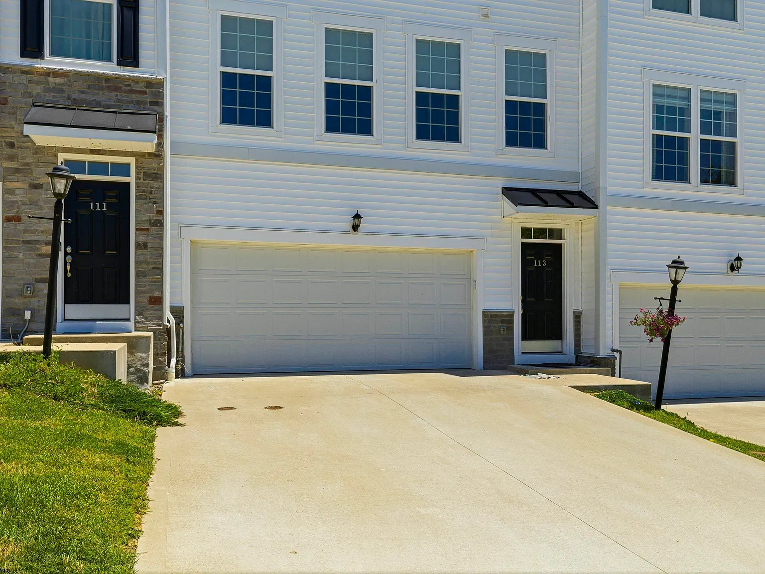 3 bed, 2.5 bath, $3,000 — Photo 4