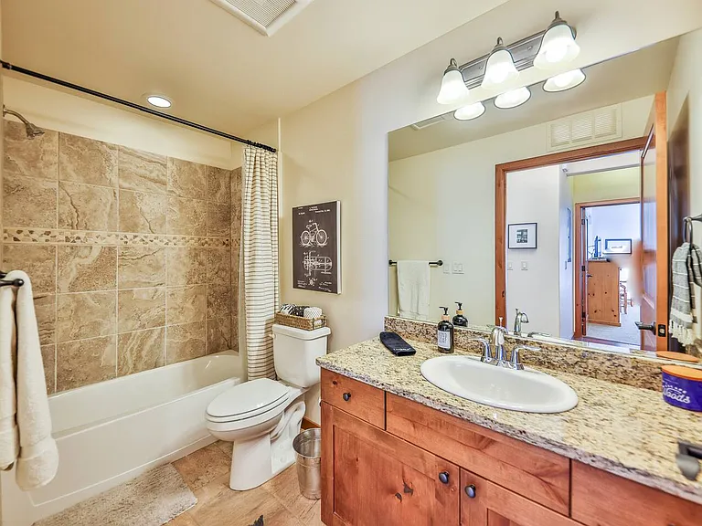 301 Trailhead Cir #314 — Photo 4