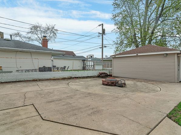 9418 Tulley Ave, Oak Lawn, IL 60453