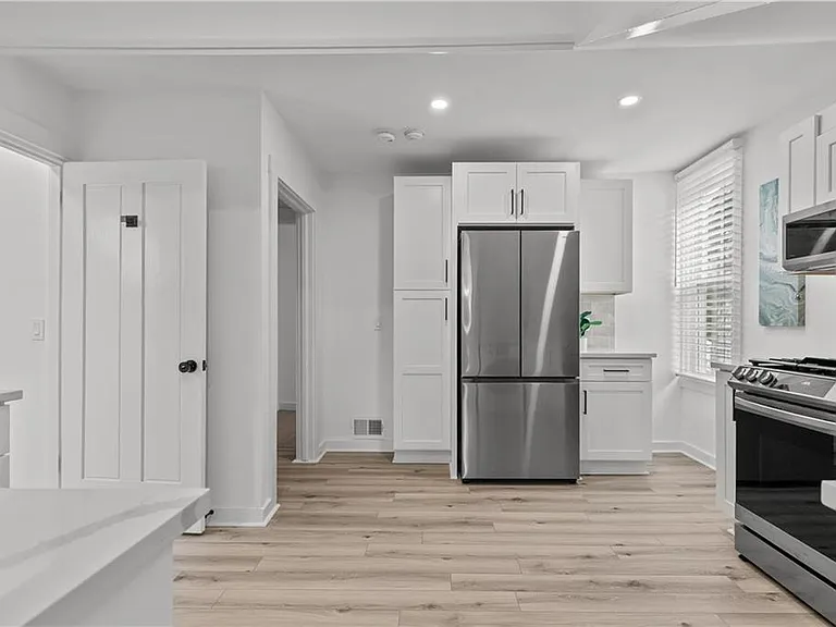 13 Sherman St #3 — Photo 4