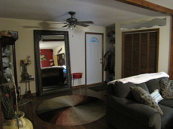 5th image of 870 N 6th St