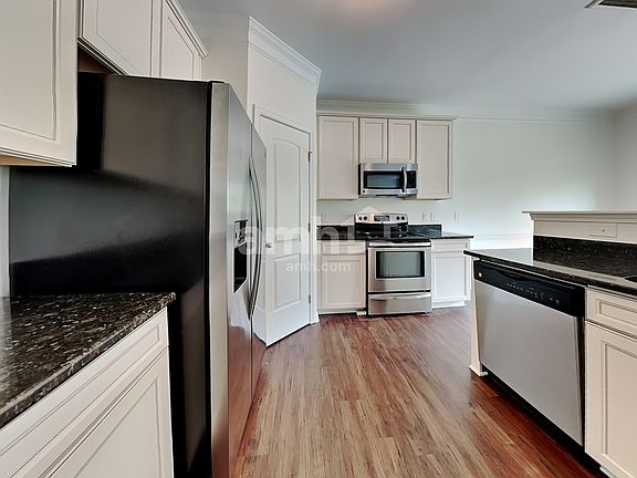 3rd image of 2305 Talon Dr