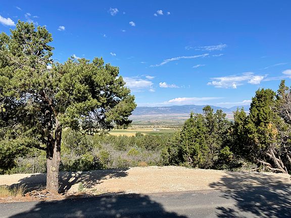 2nd image of 19 E Horseshoe Mountain Estate Dr