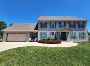 4434 W Hilltop Ln, Franklin, WI 53132