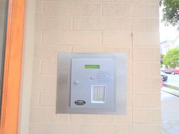 3rd image of 1921 Jefferson St APT 204