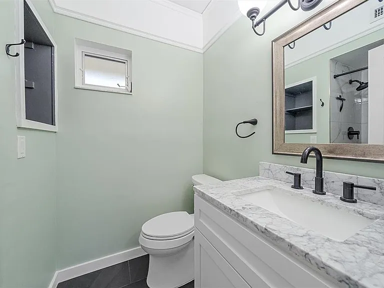 5865 Tidewood Ave #8 — Photo 19