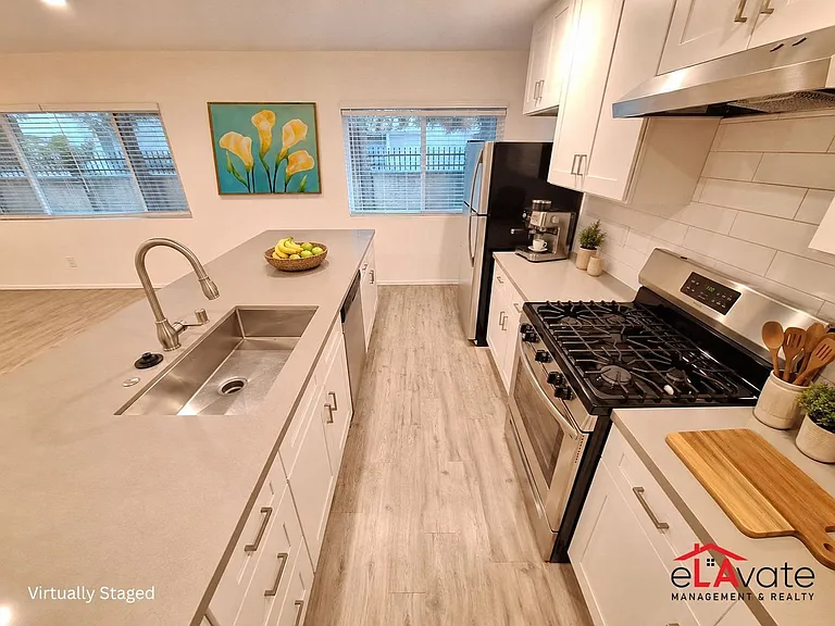 12625 Pacific Ave #4 — Photo 5