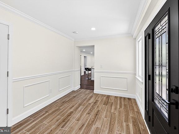 3rd image of 217 Miller Ave