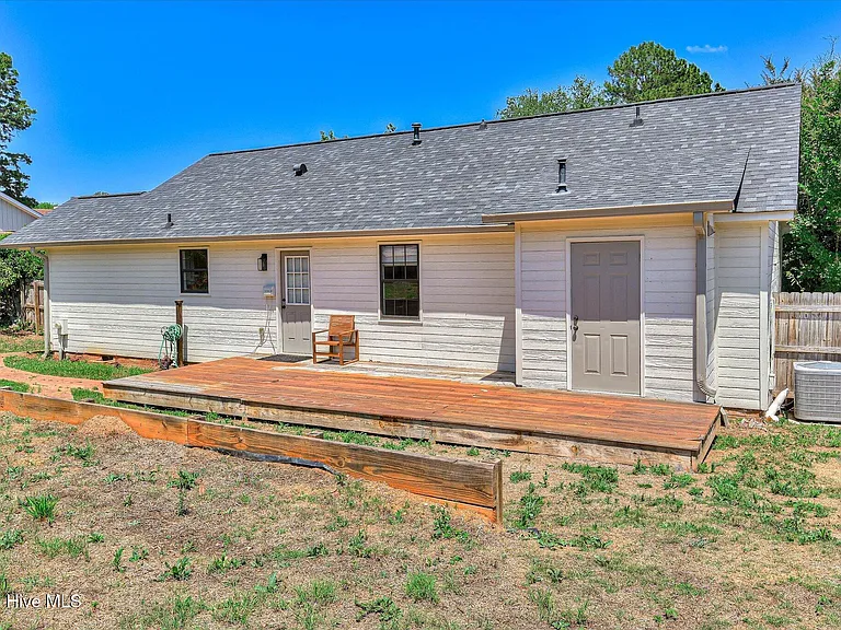 139 Crawford Dr — Photo 35