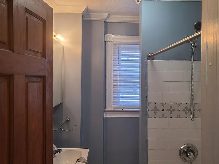 39 W Manoa Rd — Photo 11