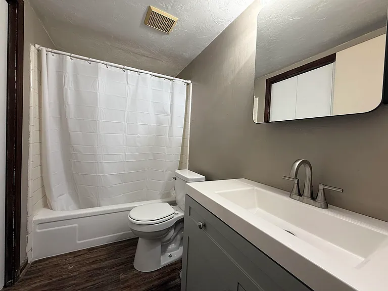 1411 Lazy Brk #A — Photo 7