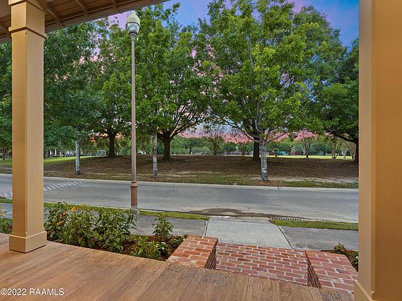 3rd image of 111 Elysian Fields Dr