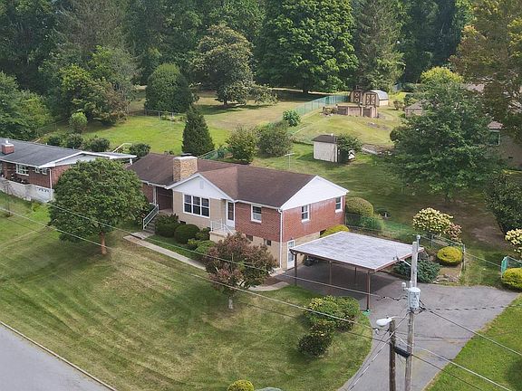 3rd image of 217 Powhatan Ave