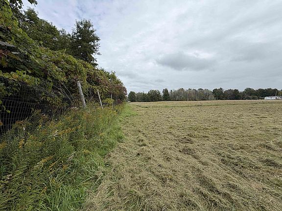 3rd image of 341 Hunter Rd