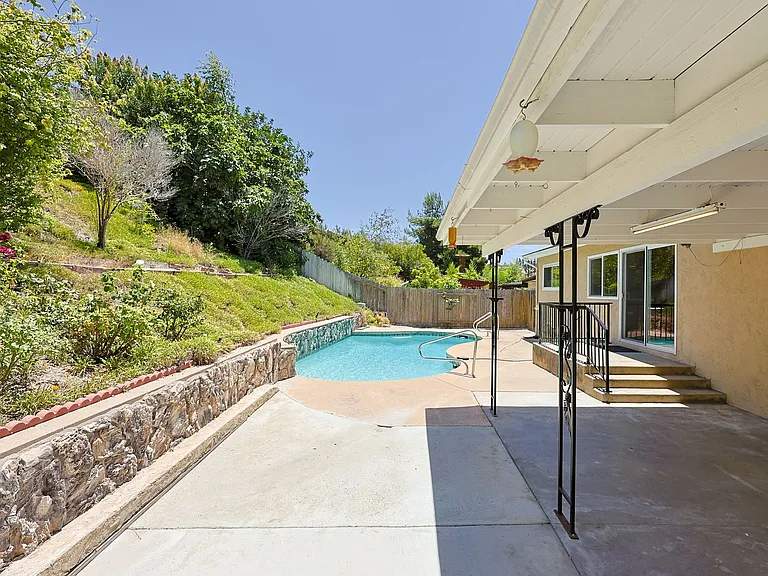7517 Melotte St — Photo 29