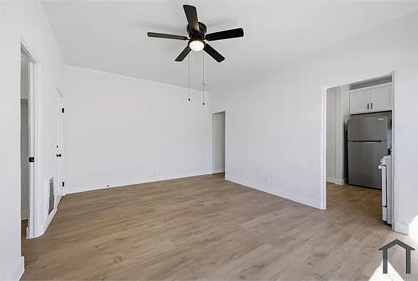 4416 Wall St #3 — Photo 3