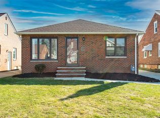 8219 Whittington Dr, Parma, OH