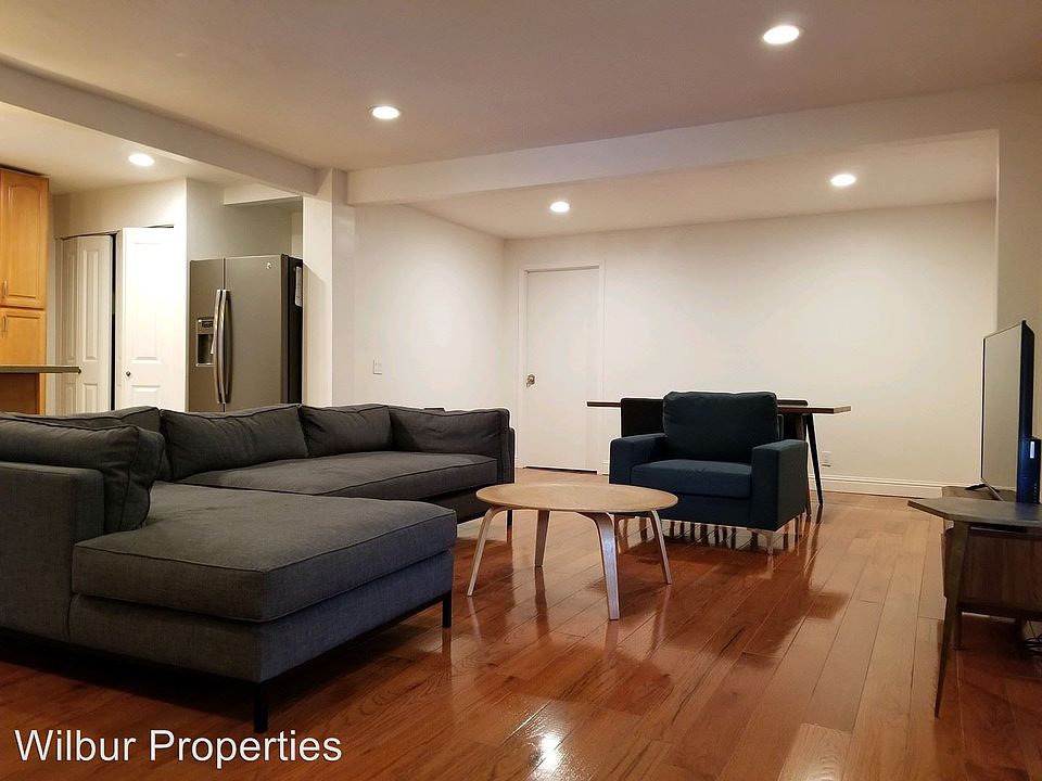 1st image of 471 Hawthorne Ave