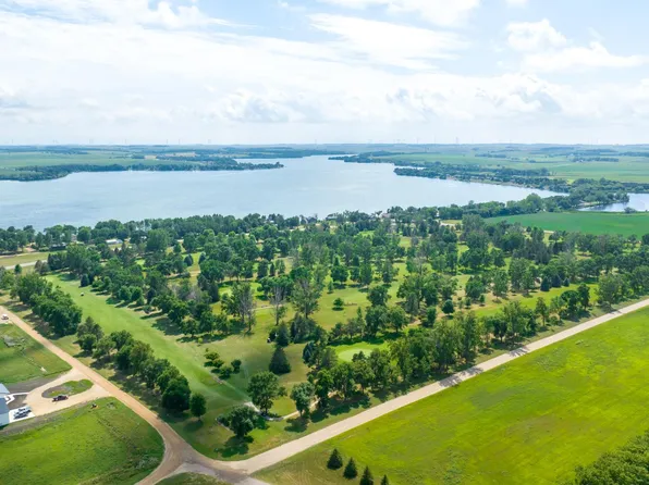 3127 315th St, Hendricks, MN 56136