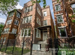 6032 S Saint Lawrence Ave APT 1, Chicago, IL 60637