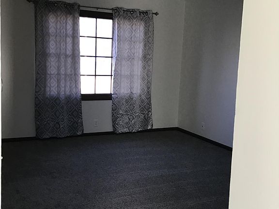 5th image of 1130 E Ash St APT B