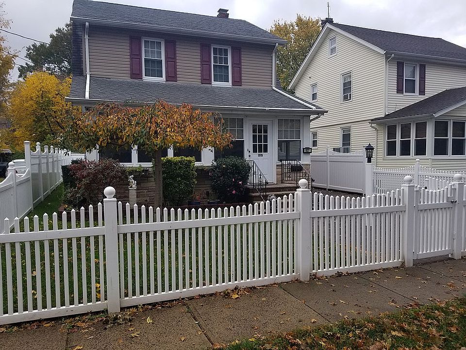 2nd image of 927 Thorn St