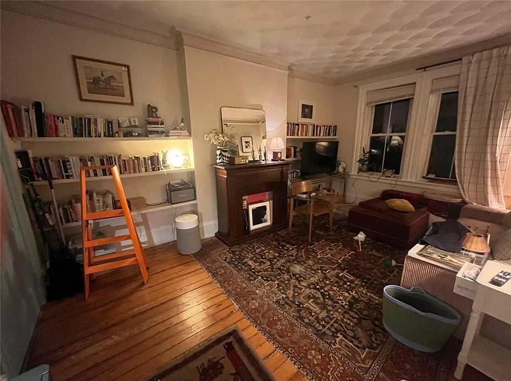 2 bed, 1.0 bath, 1000 sqft, $2,400 — Photo 2