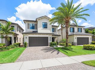 7611 Moonrise Dr, Lake Worth, FL 33467
