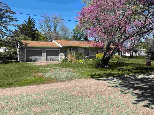 2510 Main St, Columbus City, IA 52737